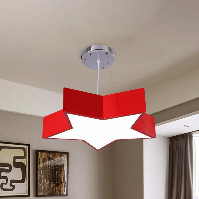 18 "/23,5" W LED-hangende kroonluchter voor kinderen Rode Ster Hangende plafondlamp met acrylkap voor de kleuterschool Cle...