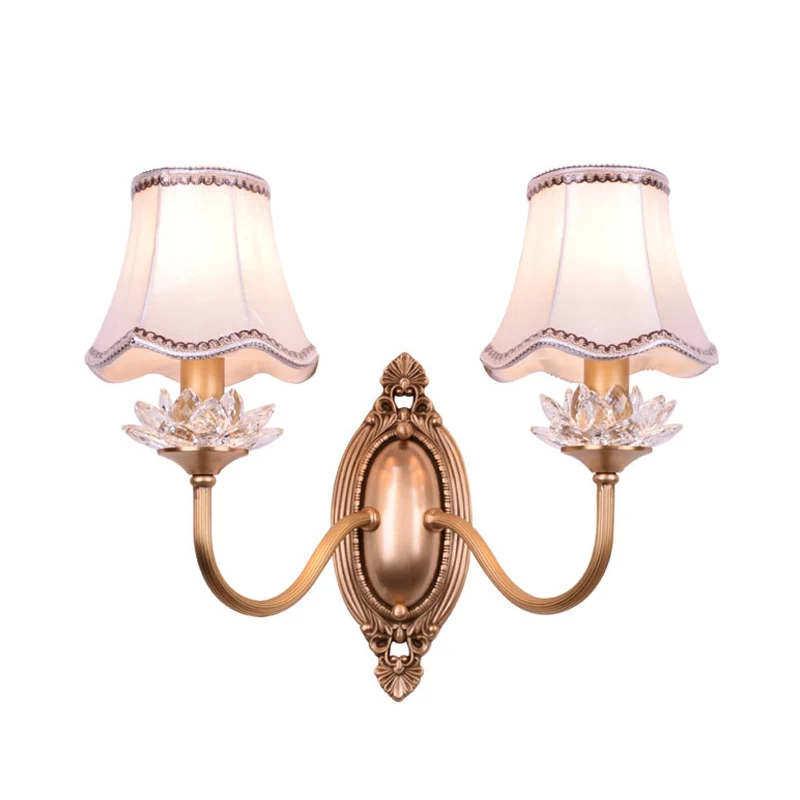 2-kops kristallen wandlamp, traditionele messing geschulpte woonkamer LED-wandkandelaar Clearhalo