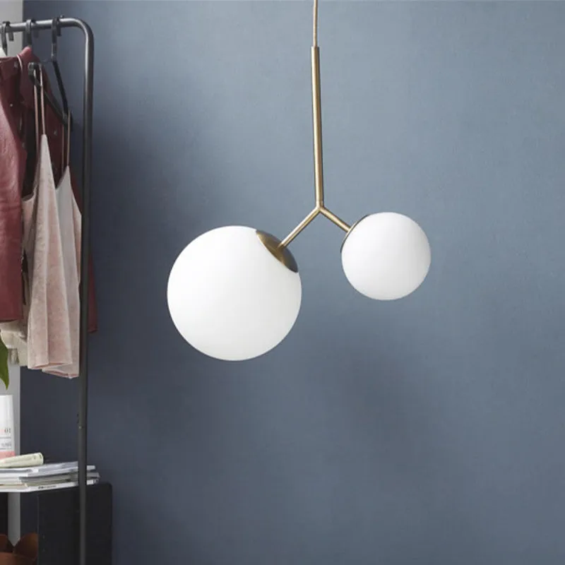 2-lichts hangende plafondlamp Nordic Gold hangende plafondlamp met bolvormige witte glazen kap Clearhalo