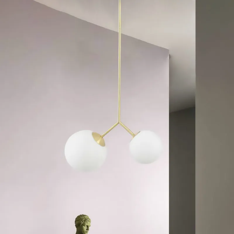 2-lichts hangende plafondlamp Nordic Gold hangende plafondlamp met bolvormige witte glazen kap Clearhalo