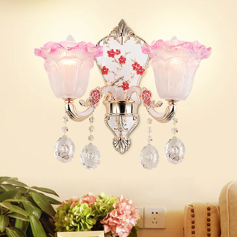 2-lichts ruche wandverlichtingsarmatuur moderne roze-witte glazen schanslamp met hangend kristal Clearhalo