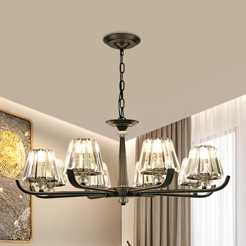 3/8-kops kroonluchterlamp met taps toelopend kristal Traditionele slaapkamerplafondlamp Clearhalo
