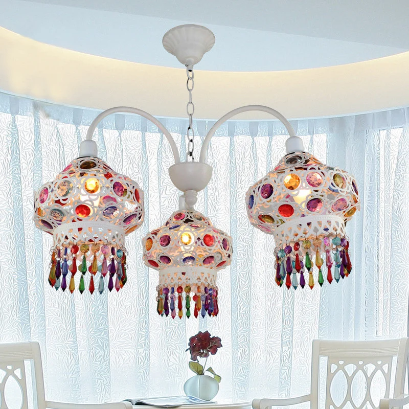 3-koppige kralenlantaarnkroonluchter Turks wit/rood acryl uitgeholde hangende plafondlamp voor eetkamer Clearhalo