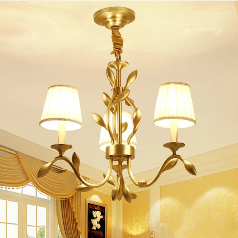 3-koppige Tarwe Kroonluchter Verlichting Boerderij Goud Metallic Plafondhanger met Conische Stoffen Kap Clearhalo