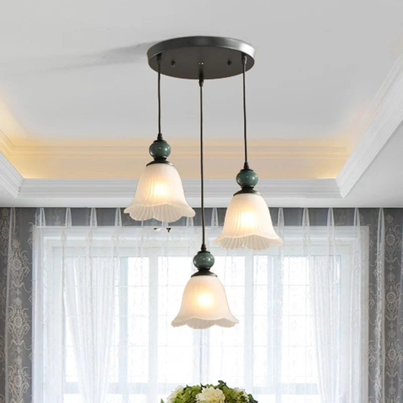 3-lampen multi-lichthanger retro-stijl bloemenkap geribbeld gegolfd glas hangende verlichting zwart Clearhalo