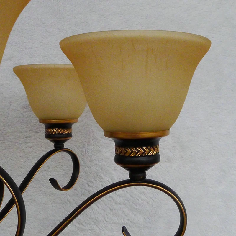 5-lichts beige matglazen hangende kroonluchter, traditionele zwarte belgang hanglamp Clearhalo