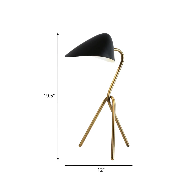 Abstract bureaulamp post modern metallic 1 licht zwart en messing creatieve tafellamp voor slaapkamer Clearhalo