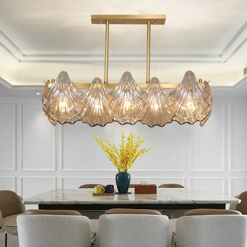 Amber Crystal Brass Island Lighting Shell 8-lichts eigentijdse hanglamp met lineaire metalen arm Clearhalo