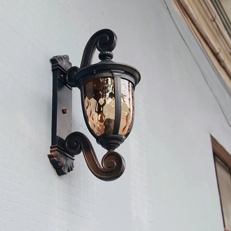 Amber waterglas bruin-zwart schans urn schaduw 1-lamp traditionele wandverlichtingsideeën Clearhalo