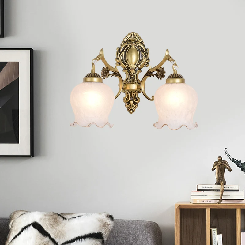 Antieke bloem wandmontage verlichting 1/2-koppige opaal glazen wandlamp brons voor slaapkamer Clearhalo