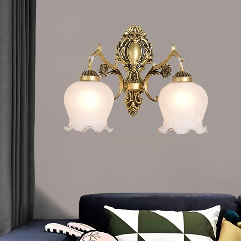 Antieke bloem wandmontage verlichting 1/2-koppige opaal glazen wandlamp brons voor slaapkamer Clearhalo
