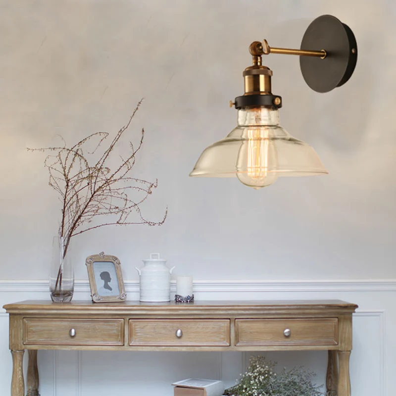 Bar Binnendecoratie Wandkandelaar Glazen kap Wandverlichting met goudkleurige arm Clearhalo