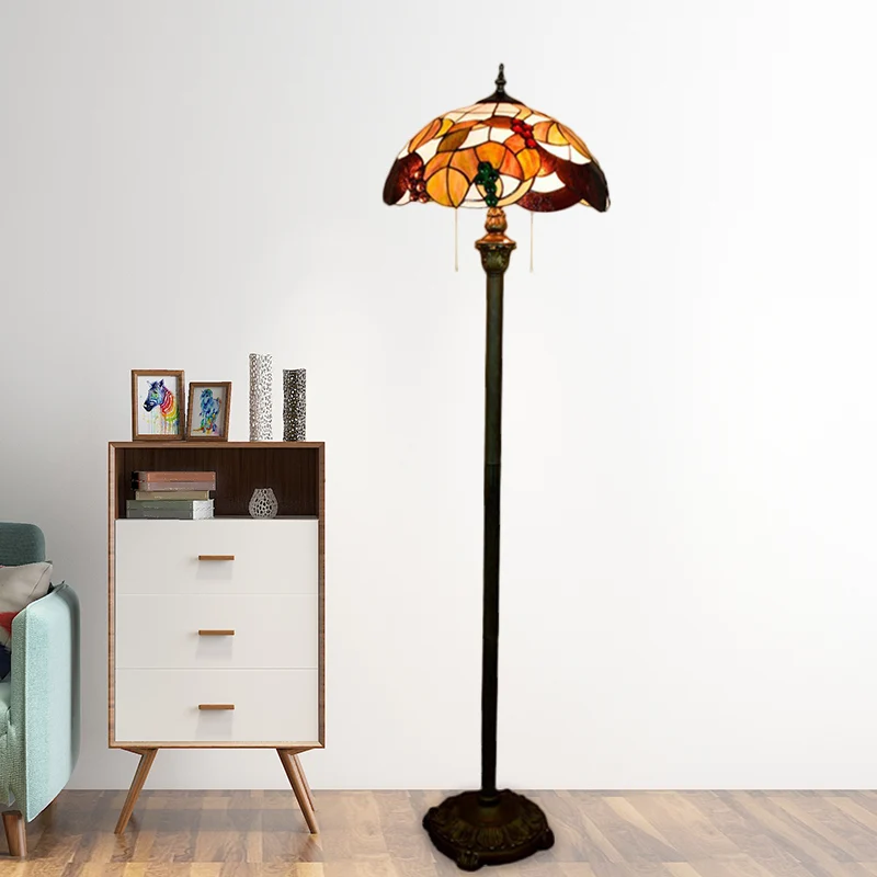 Barokke geschulpte vloerlamp, 2-lamps geslepen glas, staande lamp met blad- en druivenmotief, messing met trekketting Clea...