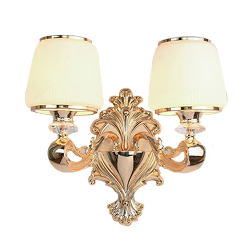 Barrel opaal glazen schanslamp Klassiek 1/2-licht woonkamer wandverlichtingsarmatuur met ronde arm messing Clearhalo