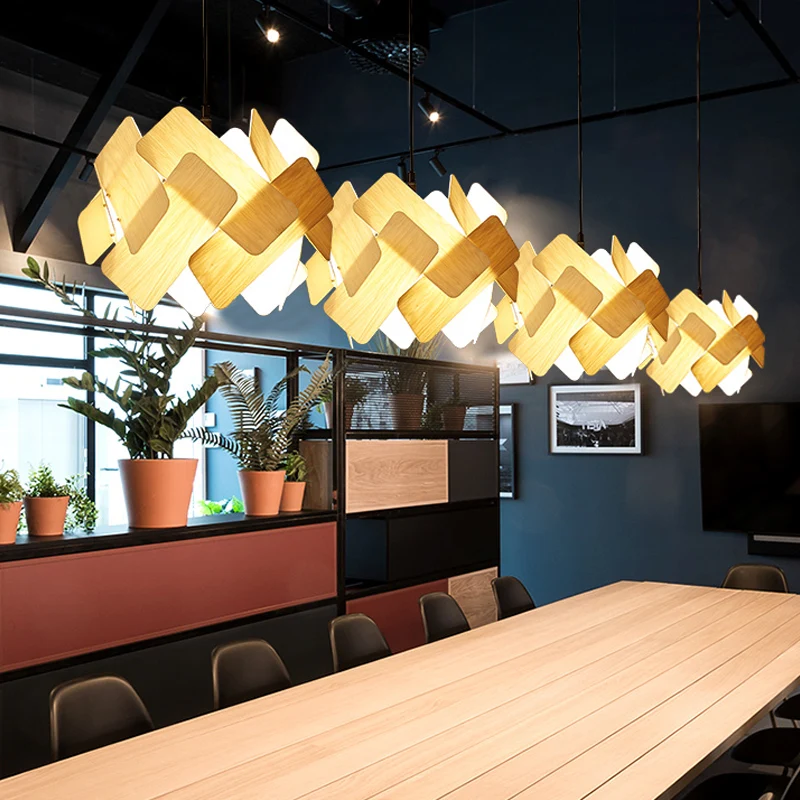 Beige gesplitste cirkel kroonluchter modernistische 3-kops houten hangende lamp boven eettafel Clearhalo