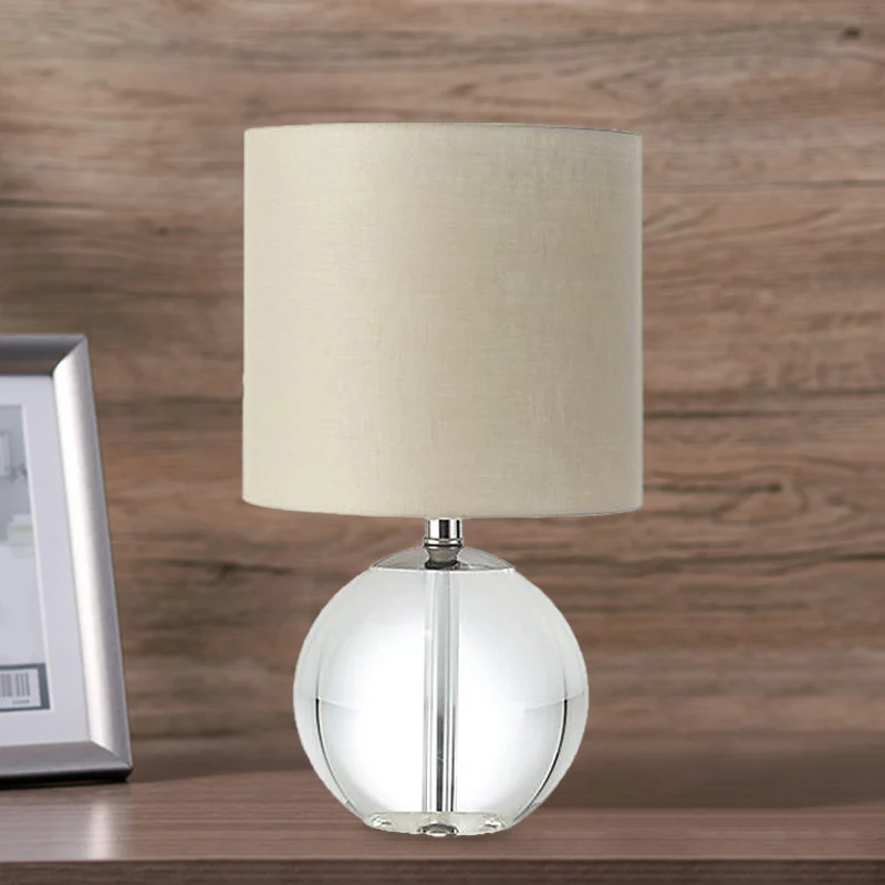 Beige nachtkastjelamp met 1 kop Traditionele cilindrische lampenkap van stof met kristallen bolvormige voet Clearhalo
