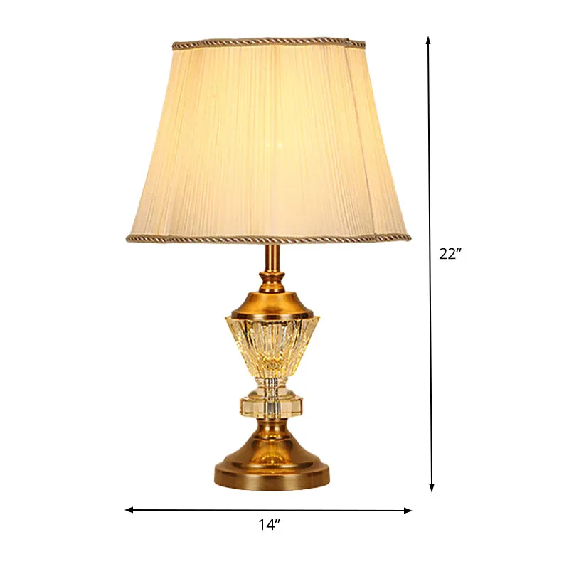 Beige uitlopende kristallen bureaulamp moderne 1-lamp stoffen nachttafellamp voor woonkamer Clearhalo
