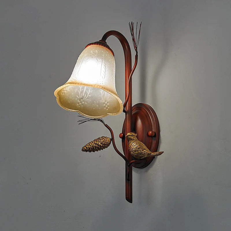 Bell amberkleurige glazen wandlamp landelijke stijl 1/2-lichts woonkamer wandkandelaar met vogelaccent koper Clearhalo