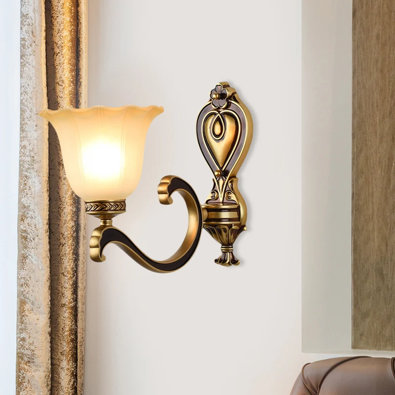 Bell Bedroom Up wandgemonteerd licht antiek matglas 1/2-lichts messing wandlamp Clearhalo