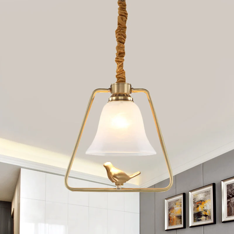 Bell Eetzaal Hanglamp Vintage opaalglas Enkele lamp Goud ingelijste hanglamp met vogeldetail Clearhalo
