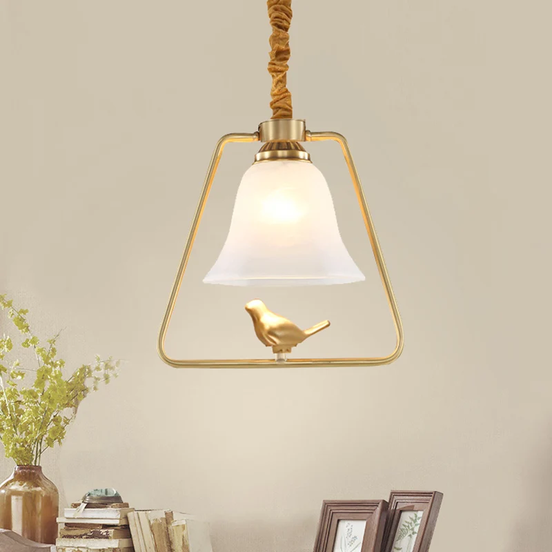 Bell Eetzaal Hanglamp Vintage opaalglas Enkele lamp Goud ingelijste hanglamp met vogeldetail Clearhalo