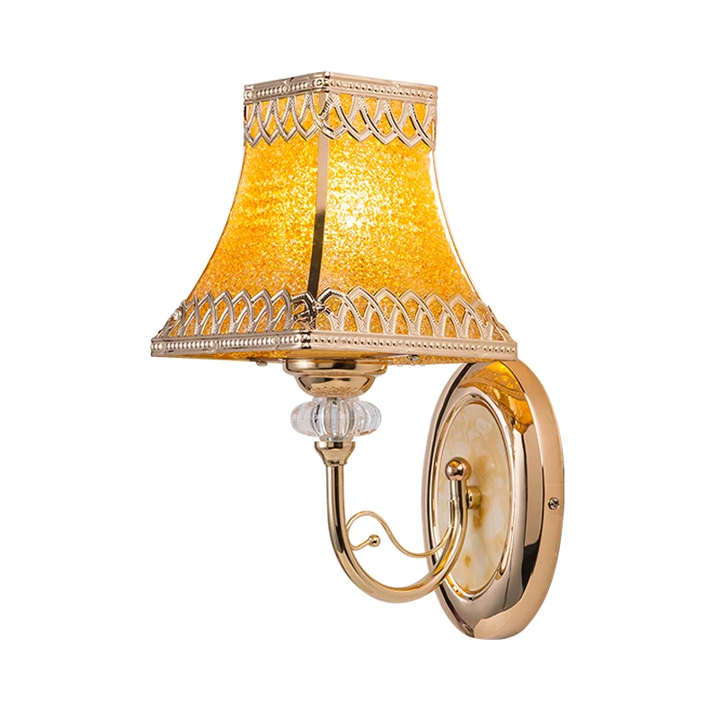 Bell-wandlamp met enkele lamp Koloniaal goud afgeschuinde glazen wandlamp met gebogen arm voor binnen Clearhalo