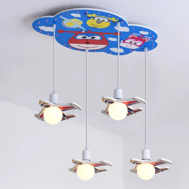 Blauwe afwerking Vliegtuigvorm Multi-plafondlamp Cartoon 4-kops Houten hanglampset Clearhalo