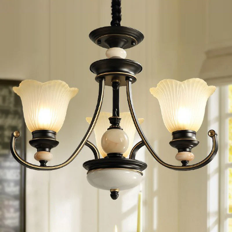 Bloemvormige matglazen kroonluchter Verlichting Klassieke eetkamer hanglamp zwart Clearhalo