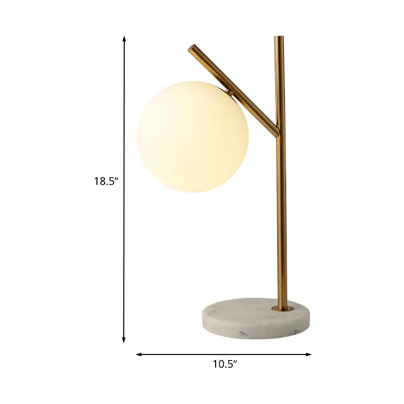 Bolvormig nachtlampje van wit glas, minimalistisch, 1 lamp, nachtkastje met messing afwerking Clearhalo