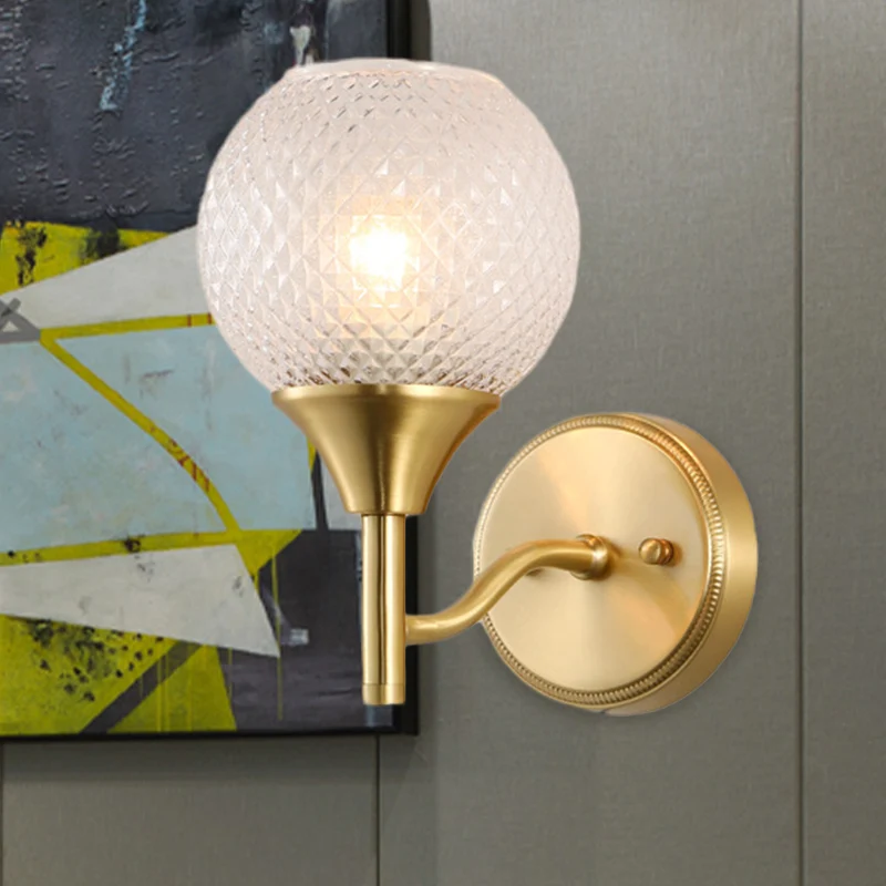 Bolvormige gang wandgemonteerde verlichting kolonialistisch helder geribbeld glas 1-lichts gouden blaker Clearhalo
