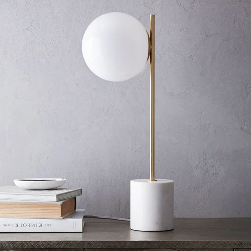 Bolvormige tafellamp van wit glas, moderne leeslamp met 1 kop en marmeren voet Clearhalo