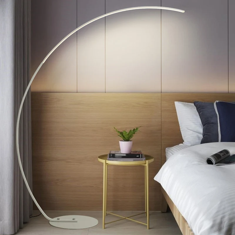 Boogvormige woonkamer vloerlamp Metallic eenvoudige stijl LED staande vloerlamp Clearhalo