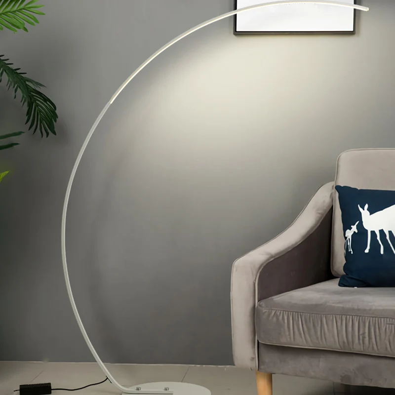 Boogvormige woonkamer vloerlamp Metallic eenvoudige stijl LED staande vloerlamp Clearhalo