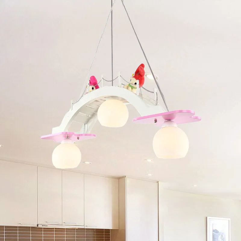 Bridge Kinderkamer hanglamp houten 3-kops hanglamp voor kinderen blauw/roze met crèmekleurige glazen kap Clearhalo