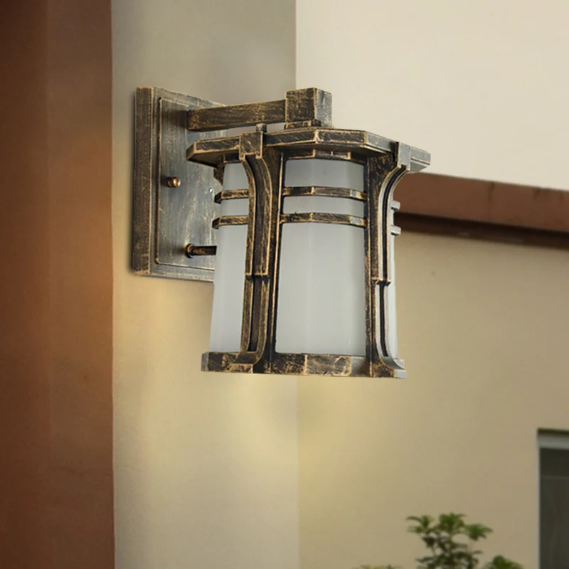 Brons/zwarte lantaarn wandlamp Lodge opaal matglas enkele lamp buitenmuurverlichtingsarmatuur Clearhalo