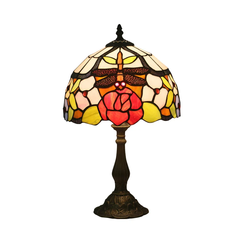Bronzen koepelvormige Task Lighting Mediterrane 1-lichts glas--lood tafellamp met rozen- en libellenpatroon Clearhalo