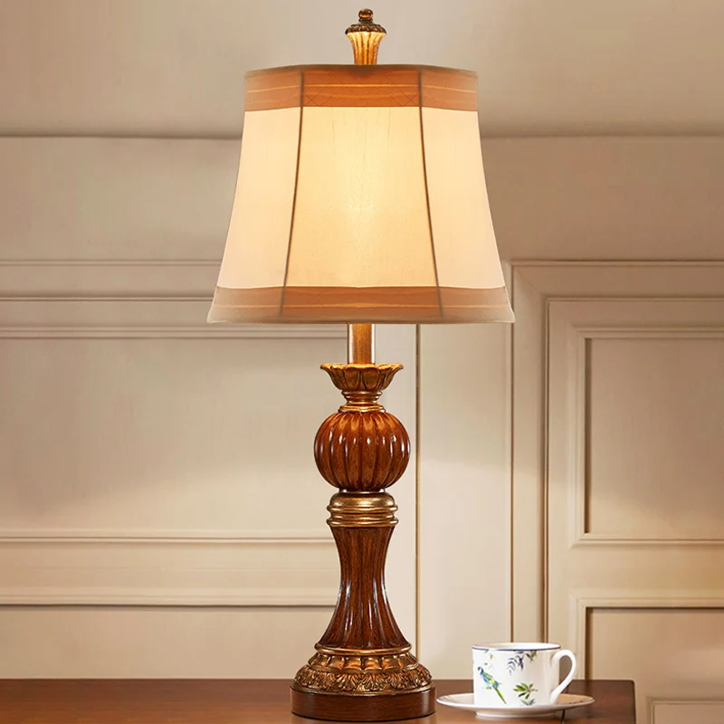 Bruine balusterbasis bureaulamp vintage hars 1 lamp studeerkamer nachtkastje lamp met stoffen kap Clearhalo
