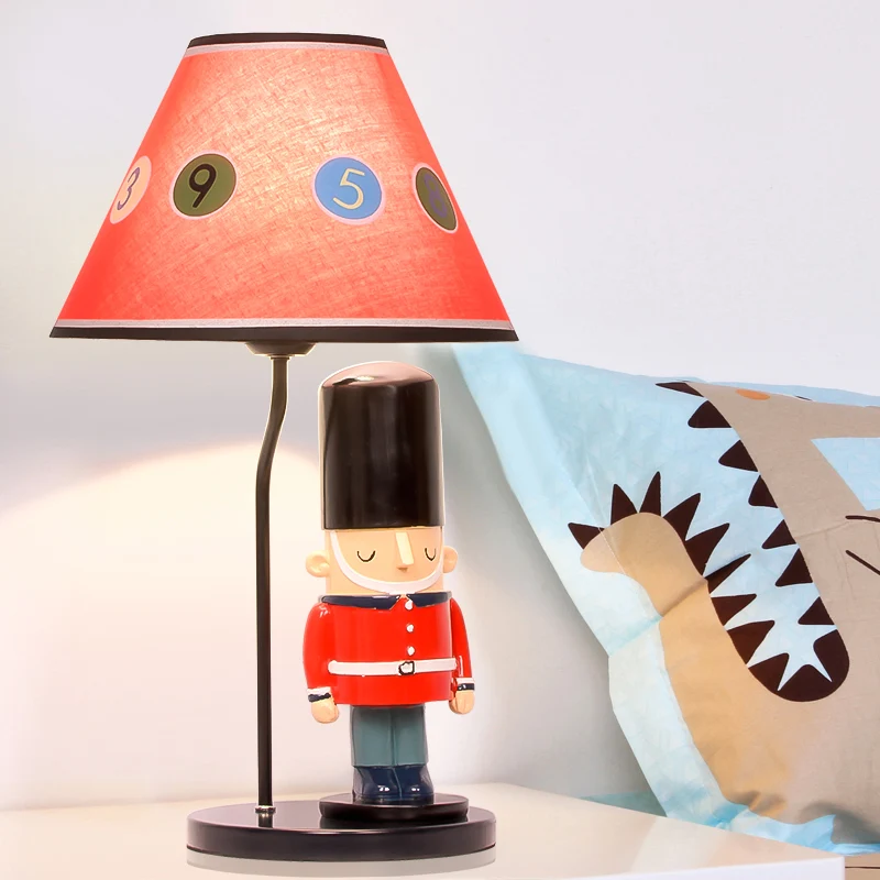 Bureaulamp met taps toelopende schaduw en Solider Deco 1-lamps cartoon studielamp rood voor slaapkamer Clearhalo