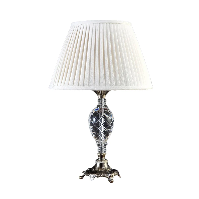 Bureaulamp van geplooide stof, moderne witte taaklamp met 1 kop en gebeeldhouwde bronzen metalen voet Clearhalo