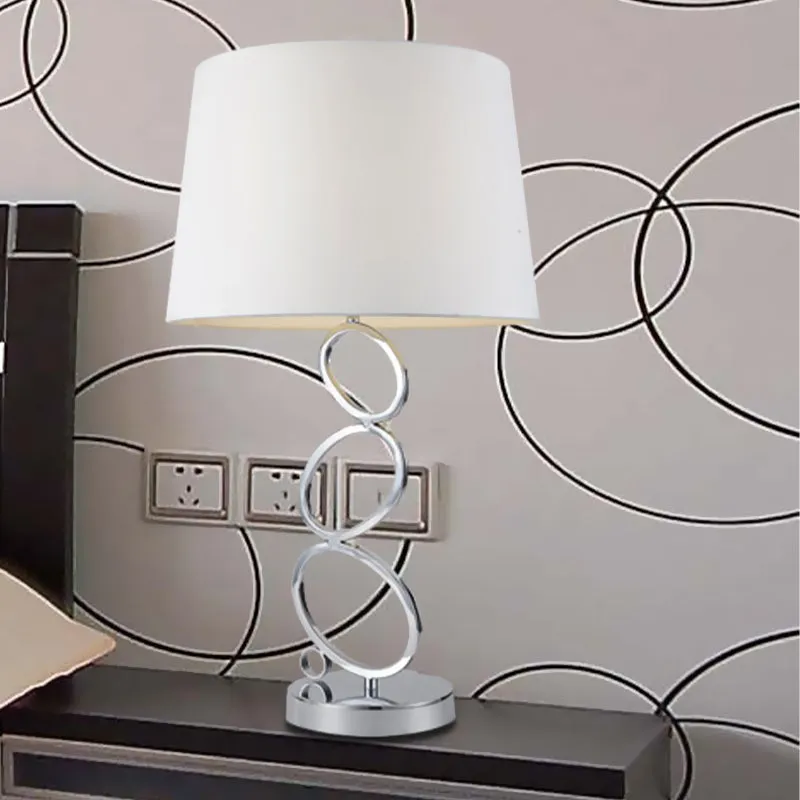 Bureaulamp van stof, modern, wit, 1 lamp, bureaulamp met ronde zilveren metalen voet Clearhalo