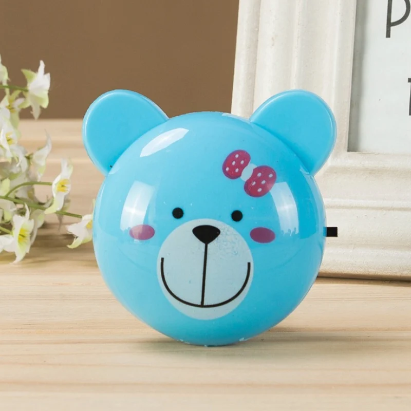 Cartoon LED-nachtverlichting Blauwe Beer Kleine plug- wandlamp met plastic kap Clearhalo