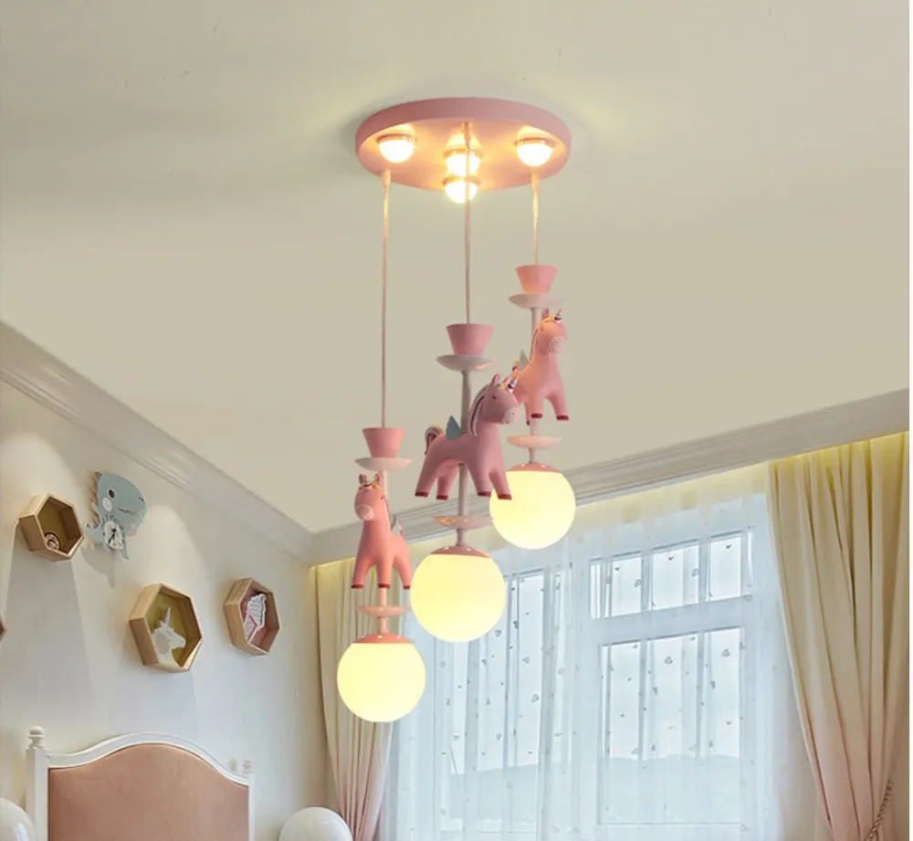 Cartoon LED-plafondhanger Wit Paard Meerdere hanglampen met metalen kap voor slaapkamer Clearhalo
