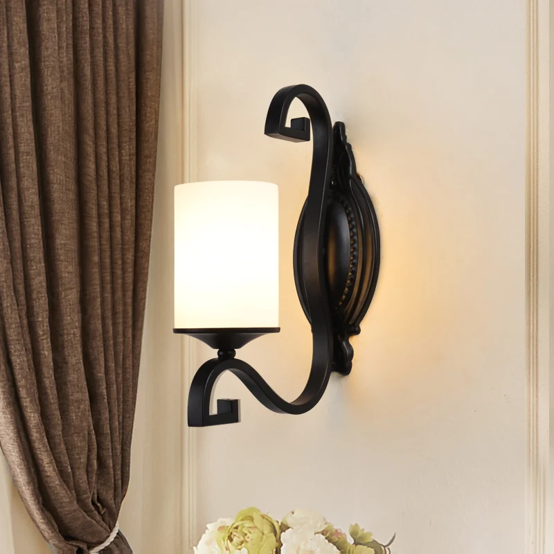 Cilinder binnenverlichting boerderij wit glas 1-kops wandlamp met zwarte afwerking Clearhalo