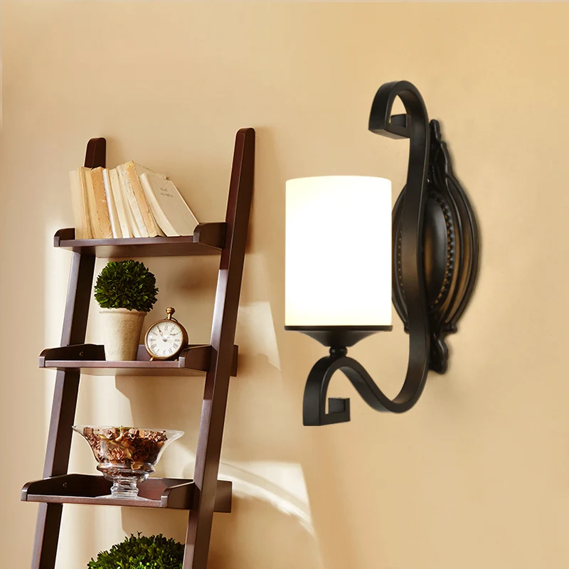 Cilinder binnenverlichting boerderij wit glas 1-kops wandlamp met zwarte afwerking Clearhalo