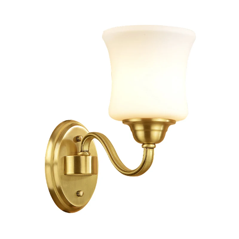 Cilinderkap Slaapkamer Wandmontage Licht Traditionele stijl Melkachtig glas 1/2-lichts wandlamp met messing afwerking Clea...