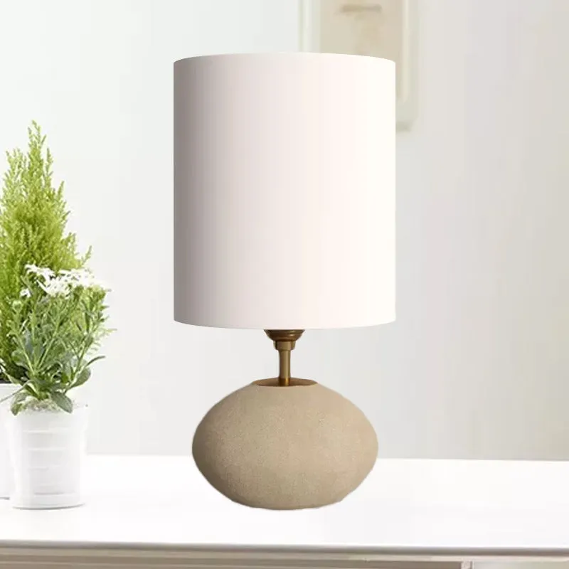 Cilindrische stoffen tafellamp platteland 1 lamp woonkamer nachtkastje lamp met ovale stenen voet licht kaki Clearhalo