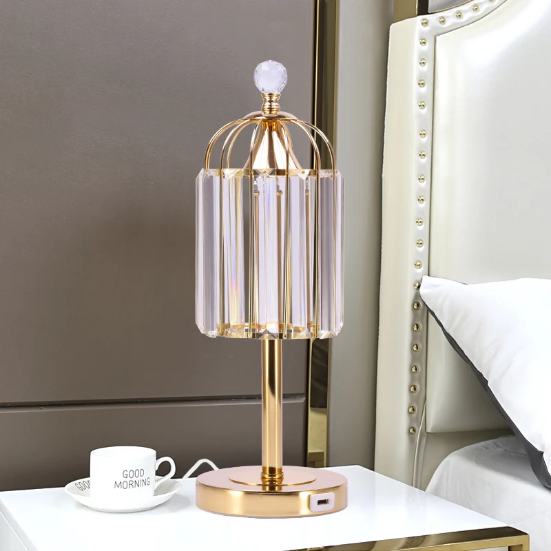 Cloche Crystal Prism LED-nachtlamp Vintage slaapkamertafelverlichting met kooiblad goud Clearhalo