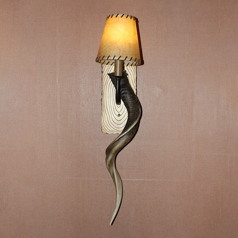Cone Shade Slaapkamer Wandverlichting Hars 1 Lichte Landelijke Wandlamp met Hoorndecoratie Brons Clearhalo