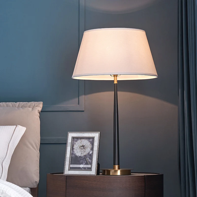 Conische Frustum Nachtlamp Eenvoud Stof Enkel Zwart Tafellampje voor Slaapkamer Clearhalo