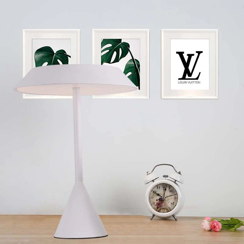 Conische Frustum Touch Dimmer Bureaulamp Eenvoudig IJzer 1 Kop Wit Leesboeklicht Clearhalo